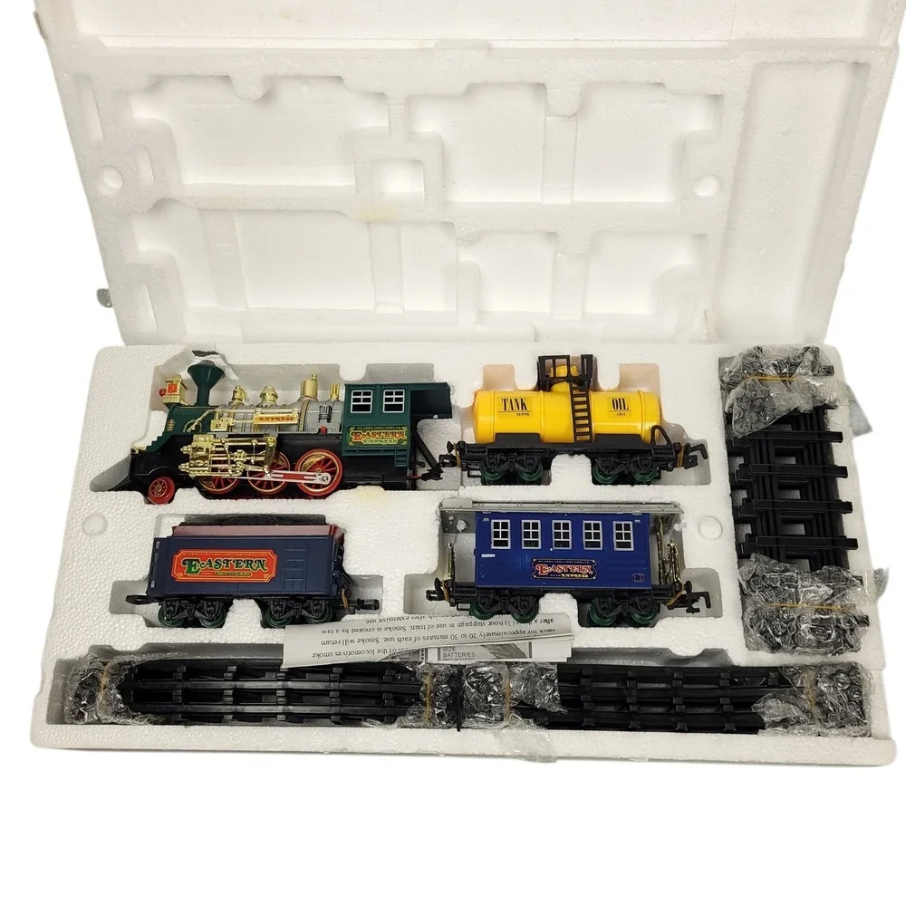 Eastern Express Train Set Battery Operated Xiesheny #10222 w/ 16 Pcs Track NOB